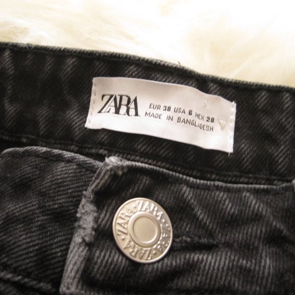 Zara High Rise Distressed Frayed Hem Black Denim Shorts - Picture 4 of 5